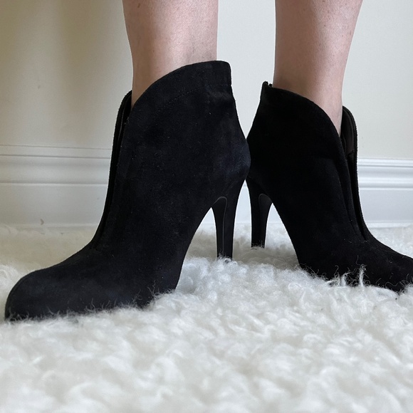 Jessica Simpson 7.5 US Suede Black Booties for sale! - Picture 2 of 6